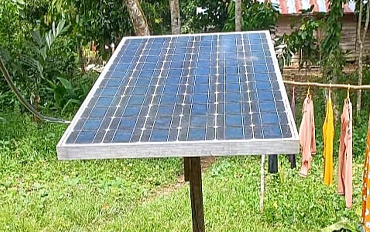 37 Rumah di Desa Dambung Nikmati Listrik Tenaga Surya