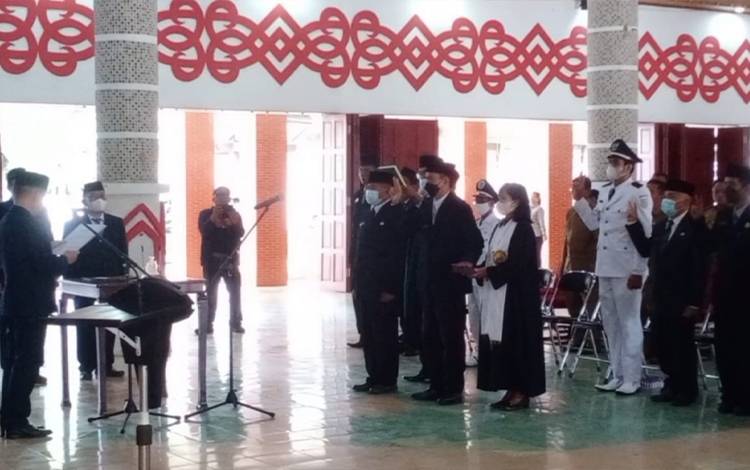 Bupati Kapuas Lantik 15 Pejabat Administrasi?