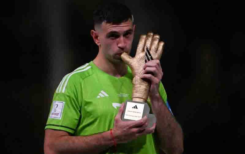 Emiliano Martinez Diincar Bayern Muenchen