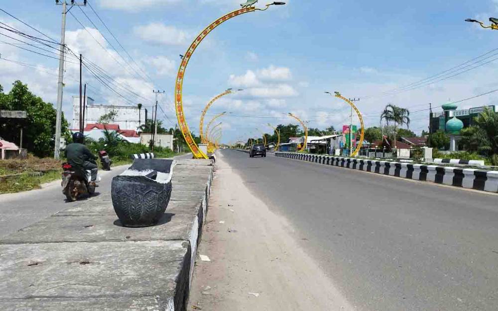 Pot yang terlihat rusak di jalur Terowongan Nur Mentaya. (FOTO : DEWI P)