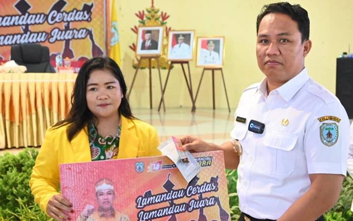 697 Mahasiswa di Lamandau Terima Beasiswa