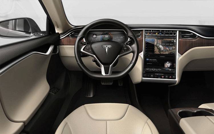 Fitur "Self-Driving" Tesla Diduga Sebabkan Kecelakaan di AS