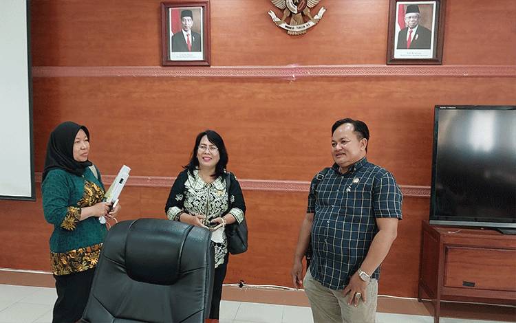 Rapat Banggar DPRD Kapuas dan TAPD Bahas Hasil Evaluasi RAPBD 2023