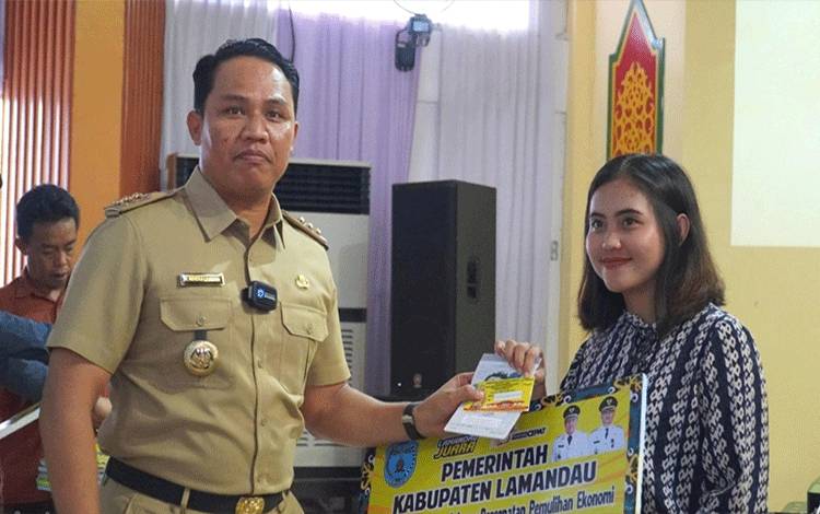 300 Pelaku UMKM di Lamandau Mendapat Bantuan Permodalan