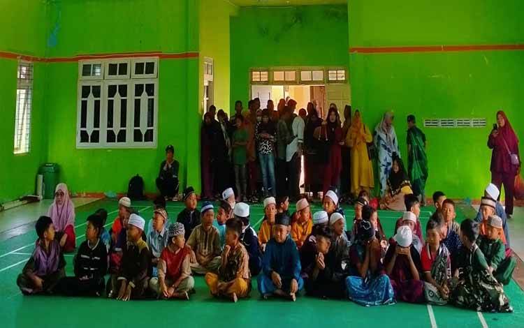 Komunitas Seminggu 1.000 Berkah Gelar Khitan Massal untuk Anak Antusias