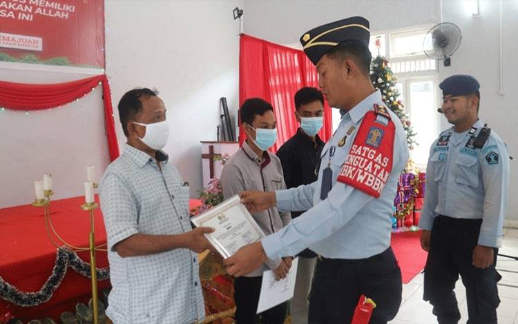 29 WBP Rutan Kuala Kapuas Terima Remisi Khusus Natal Tahun 2022