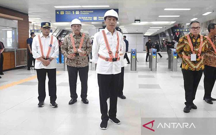 Jokowi: Keppres Penghentian PPKM Tergantung Kajian Sero Survei