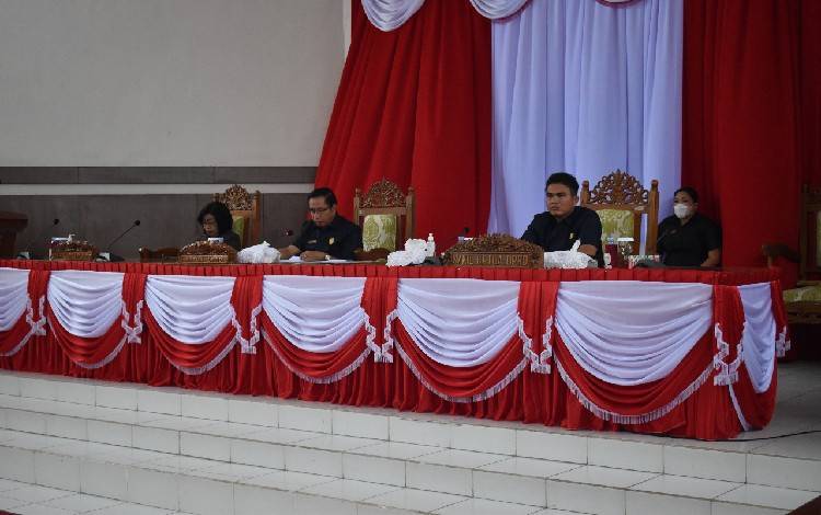 DPRD Gunung Mas Gelar Rapat Paripurna Bahas Hal Ini