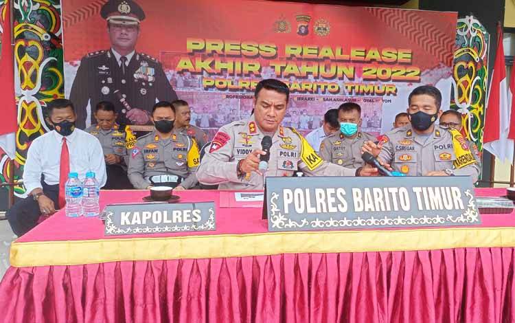 Press Release Akhir Tahun 2032 di Mapolres Barito Timur, Rabu, 28 Desember 2022. (FOTO: BOLE MALO)