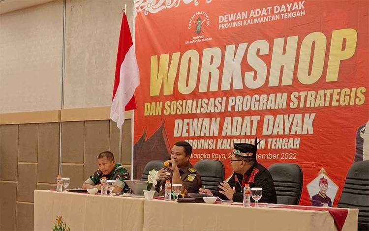 Kejati Kalteng Ajak Lembaga Adat Dayak Bersinergi Dalam Penegakan Hukum