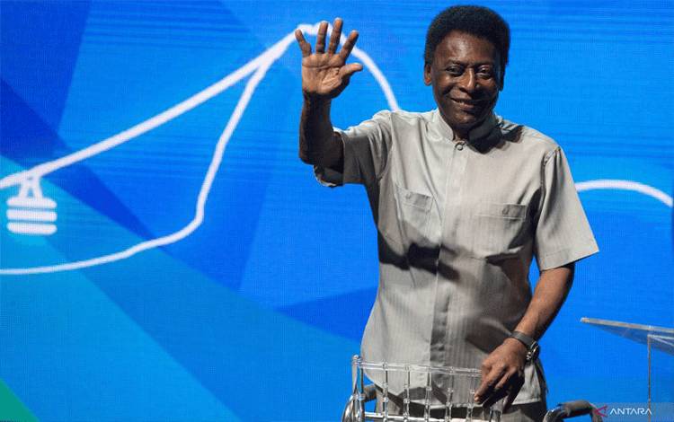 Legenda Sepak Bola Pele Meninggal Dunia Dalam Usia 82 Tahun