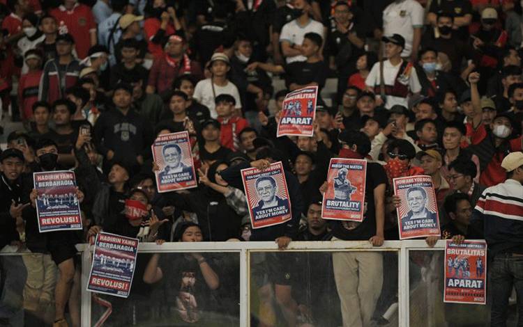 Timnas Indonesia-Thailand Sesalkan Pengrusakan Bus oleh Suporter