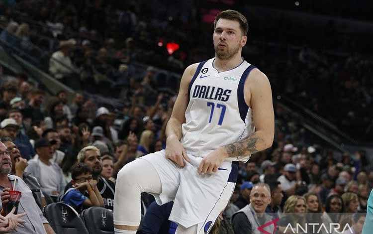 Luka Doncic Kembali Menggila, Mavericks atasi Spurs 126-125