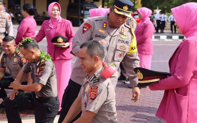Penghujung Tahun, Polres? Seruyan Gelar Korps Raport Kenaikan Pangkat