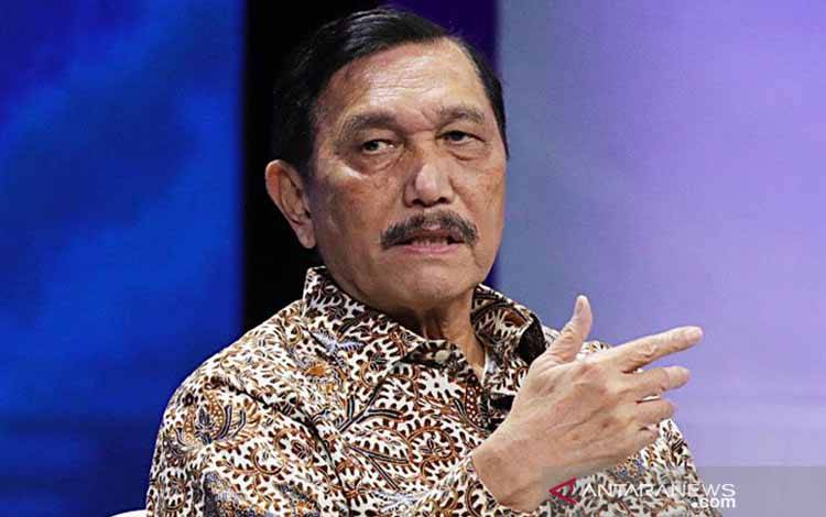 Luhut Ingatkan Vaksinasi Jangan Berhenti Meski PPKM Dicabut