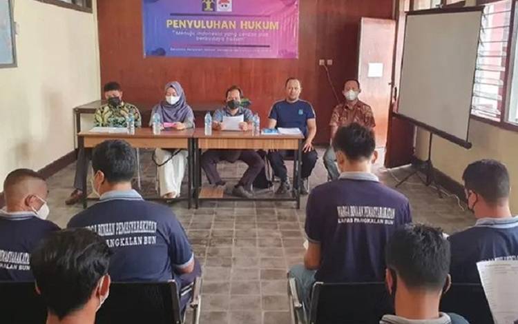 Hakim Wasmat Sambangi Warga Binaan di Lapas Kelas IIB Pangkalan Bun