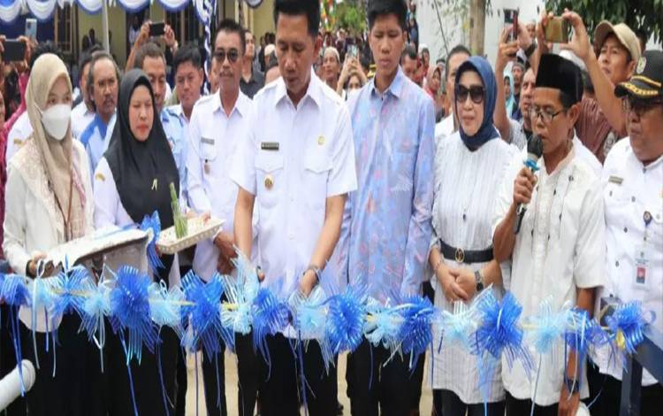 Bupati Barito Utara Resmikan Jembatan Gantung Akhmad Gunadi