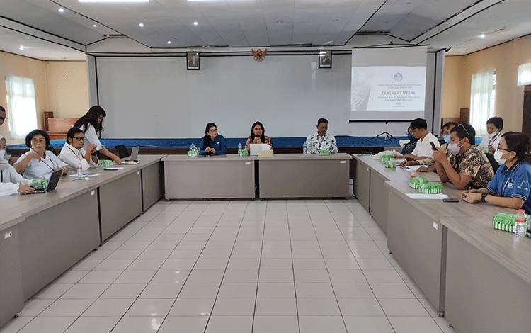 Taklimat Media Capaian Balai Bahasa Kalimantan Tengah selama tahun 2022 pada Kamis, 5 Januari 2023.(FOTO: TESTI PRISCILLA)