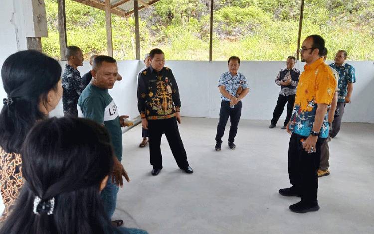 Pelaku Usaha Pemotong Hewan Diminta Dukung Pemerintah Gunung Mas Terkait Pemanfaatan RPHU