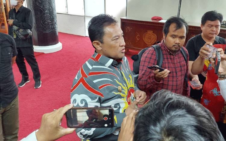 Wagub Imbau Masyarakat di Kalteng Tetap Waspada terhadap Covid-19