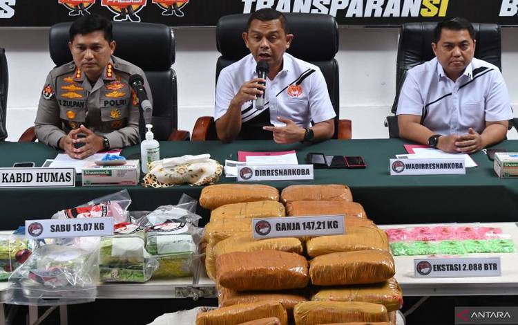 Lemkapi Minta Pimpinan Polri Copot Kombes YBK karena Kasus Narkoba