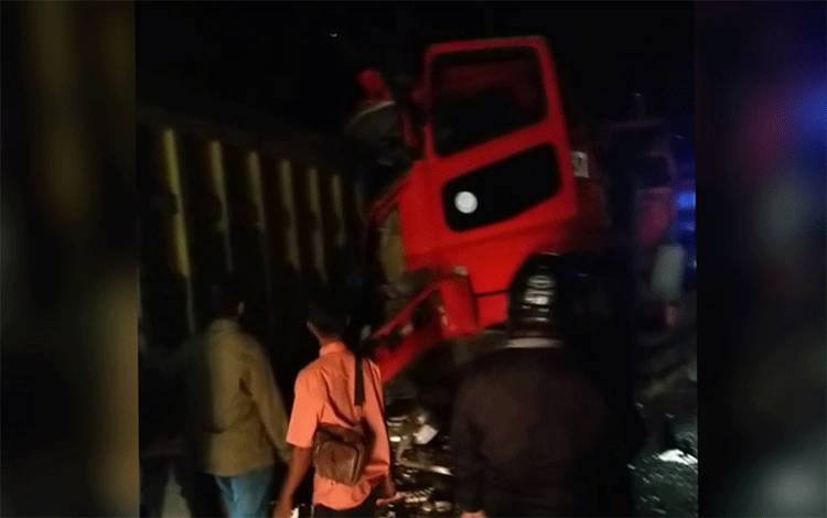 Dua Truk Terlibat Kecelakaan di Basarang Hingga Sebabkan Arus Lalu Lintas Macet