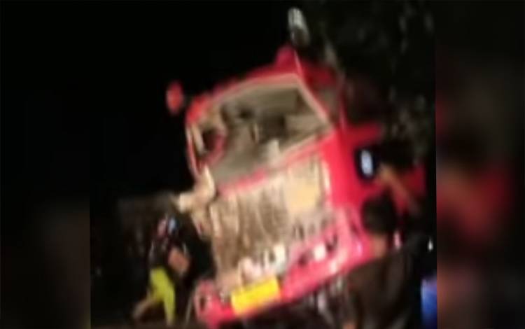 2 Truk Terlibat Kecelakaan di Basarang, Begini Kondisi Pengemudinya