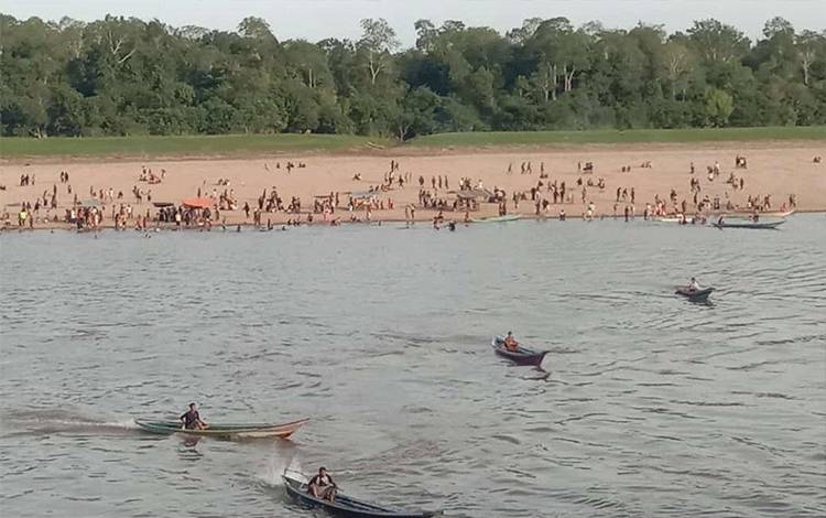 Bantaran Sungai Desa Juking Pajang Mendadak Jadi Objek Wisata