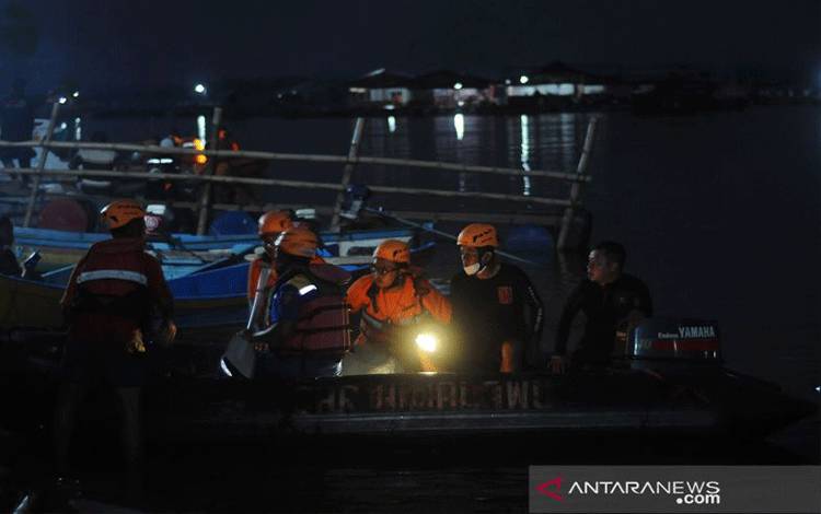 Dua Kapal Perang dan Pesawat Militer Cari Prajurit Hilang di Yapen