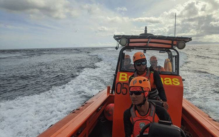 SAR Terus Cari Dua WNA yang Hilang di Diamond Beach Nusa Penida