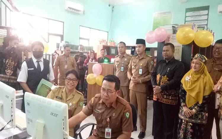 Pemkab Apresiasi Perpustakaan Digital SMPN 1 Sampit