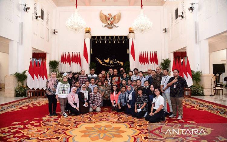 Presiden Jokowi Berdiskusi Dengan Wartawan Istana Bahas Isu Terkini