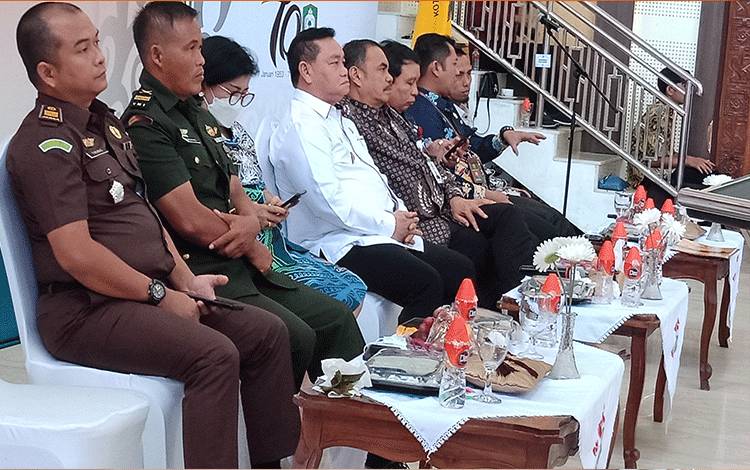 Bupati Kotim Kecewa Tidak Semua OPD Ikut Kick Off Penandatanganan Kontrak