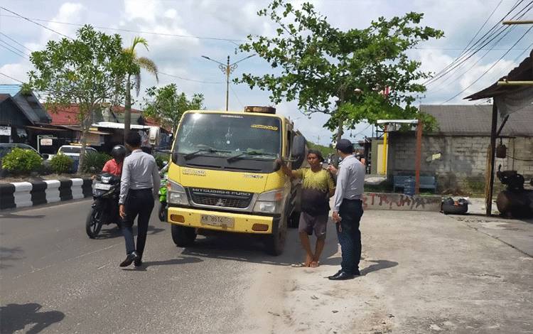 Belasan Truk Tangki CPO Ditertibkan Dishub Kotim