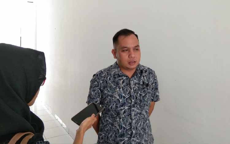 Anggota DPRD Gunung Mas Evandi saat ditemui wartawan. (FOTO: IST)