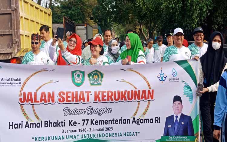 Jalan Sehat Kemenag Kotim Usung Tema Kerukunan Umat