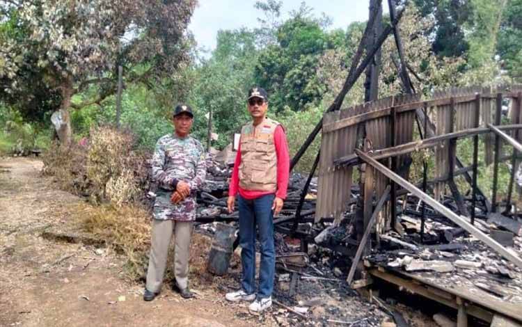 Ditinggal Pergi, 1 Rumah Warga Desa Bandar Mekar Terbakar