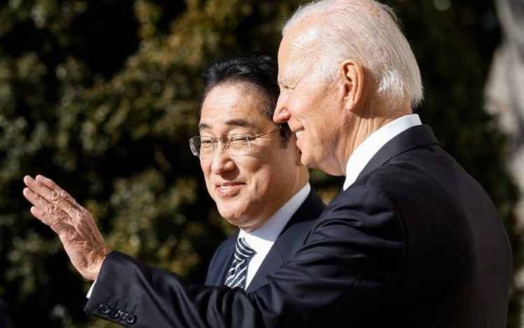 Biden, Kishida Bertemu di Tengah Meningkatnya Kekhawatiran atas China