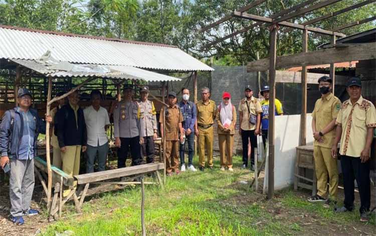 Kapolsek Basarang Dampingi Tim Monev DD di Desa Lunuk Ramba