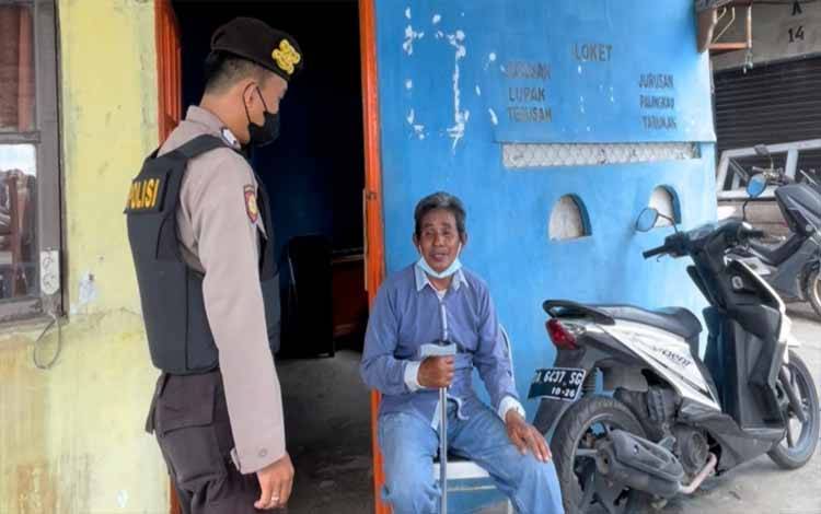 Personel Satsamapta Polres Kapuas Patroli ke Pelabuhan Danau Mare