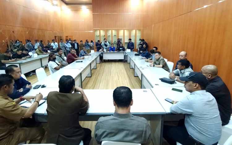 Pemimpin yang Sudah Tidak Bisa Menjaga Moral Diharapkan Mundur?