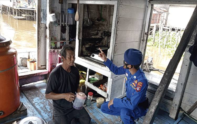 Polairud Polres Seruyan Imbau Awak Kapal Waspada Cuaca Buruk