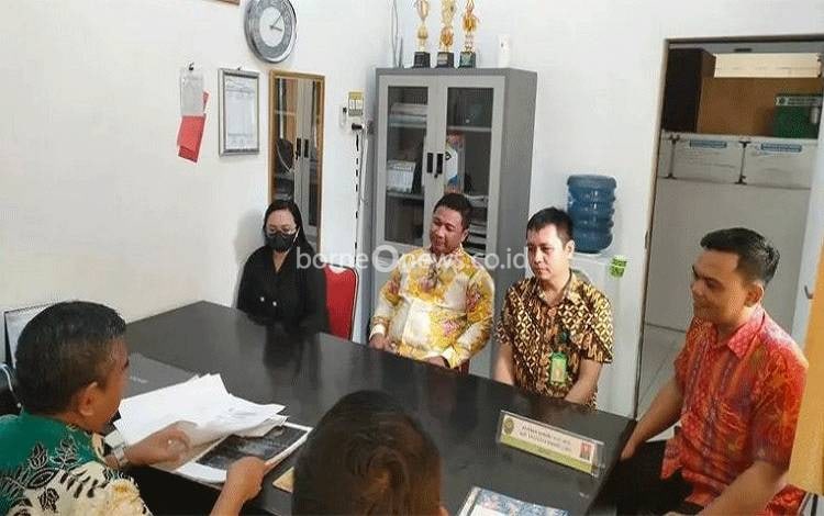PN Nanga Bulik dan Peradi Teken MoU Layanan Bantuan Hukum