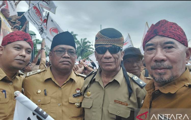 ?DPR Dukung Kepala Desa Perjuangkan Revisi UU Desa