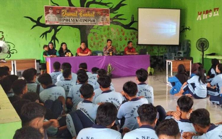 Program Jumat Curhat Polsek Timpah Juga Sasar Sekolah