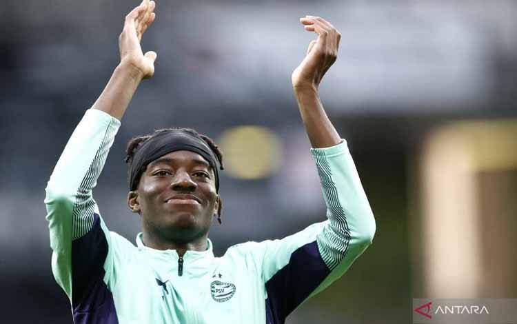 Chelsea Resmi Datangkan Noni Madueke dari PSV Eindhoven