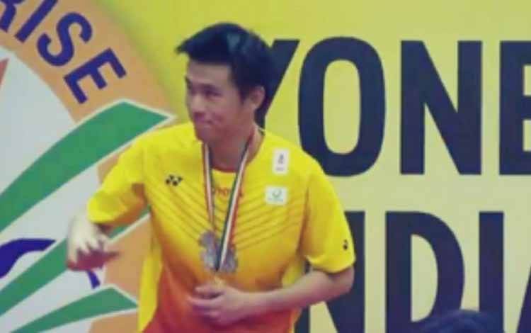 Tangkapan layar saat Kunlavut Vitidsarn berkalung medali emas seusai menjuarai India Open 2023 dengan mengalahkan Viktor Axelsen dalam babak final di New Delhi, Minggu (21/01/2023). ANTARA/ddn/bwf.official