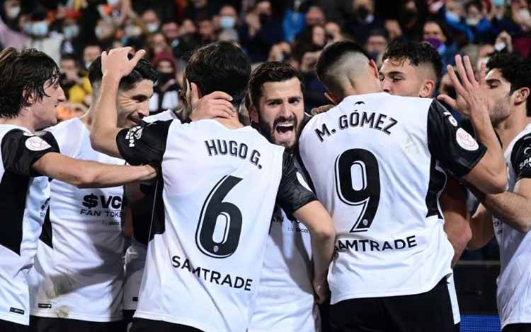 Penderitaan Valencia Berlanjut saat Ditahan Imbang 2-2 oleh Almeria