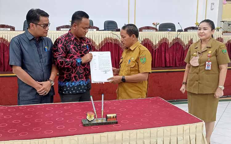 DPRD Sampaikan Keputusan Atas Penyempurnaan Raperda Perlindungan Lahan Pertanian Pangan Berkelanjutan