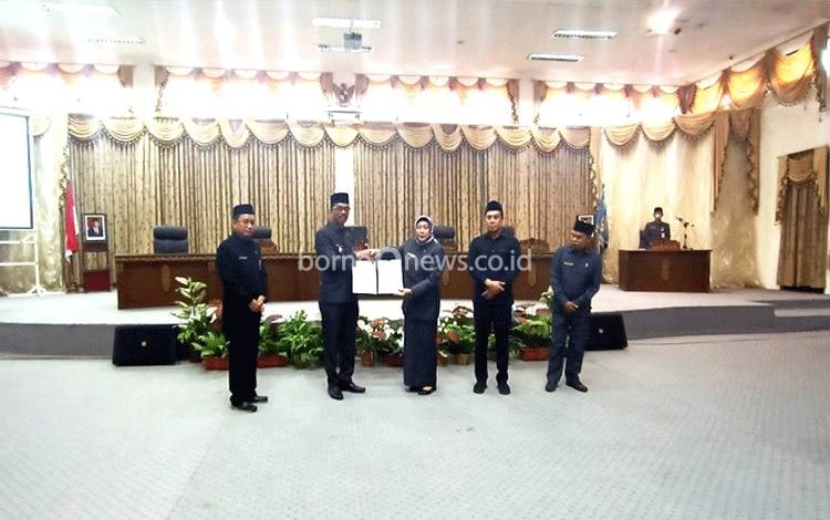 Pemkab Barito Utara Sampaikan Jawaban terhadap Pemandangan Umum Fraksi